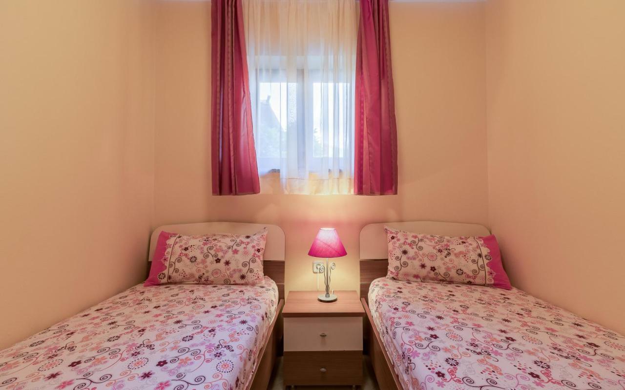 Apartmani Kazun - App1 파자나 외부 사진
